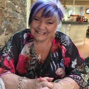 Meet your Posher, Sharon